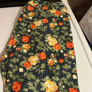 Tc lularoe leggings